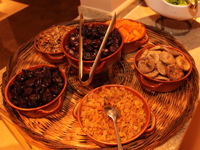Sumptuous Iftar at Movenpick Hotel 